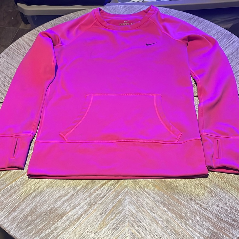 Nike Women’s Pink Therma-Fit long sleeve size small